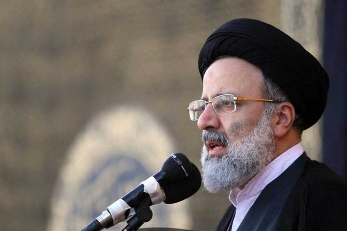 رئیس جمهور منتخب جمهوری اسلامی ایران از دقایقی پیش سخنرانی خود را در صحن مطهر رضوی آغاز کرد.