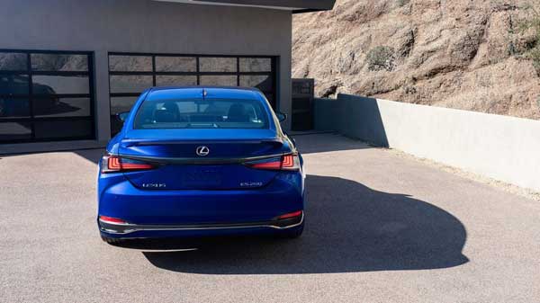 ۲۰۲۲ ES، خودرویی لوکس با تکنولوژی فوق پیشرفته (+عکس) ۲۰۲۲ ES، خودرویی لوکس با تکنولوژی فوق پیشرفته (+عکس)