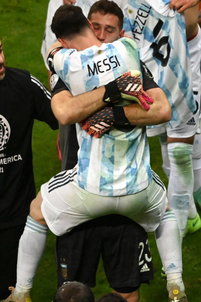 حال و روز مسی بعد از صعود به فینال (تصاویر) حال و روز مسی بعد از صعود به فینال (تصاویر)