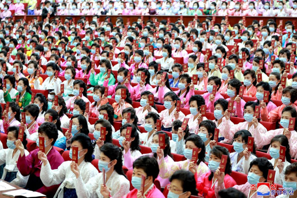 یک حراجی پرسرو صدا / کجا اشتباه کردیم؟  (گزارش تصویری) یک حراجی پرسرو صدا / کجا اشتباه کردیم؟  (گزارش تصویری)