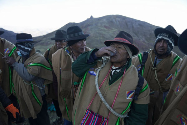 یک حراجی پرسرو صدا / کجا اشتباه کردیم؟  (گزارش تصویری) یک حراجی پرسرو صدا / کجا اشتباه کردیم؟  (گزارش تصویری)