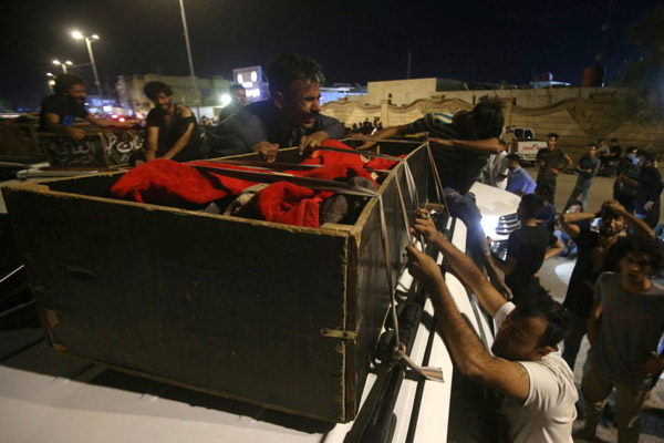 مهاجرت با قایق بادی / بقایای یک آتش سوزی هولناک (گزارش تصویری)