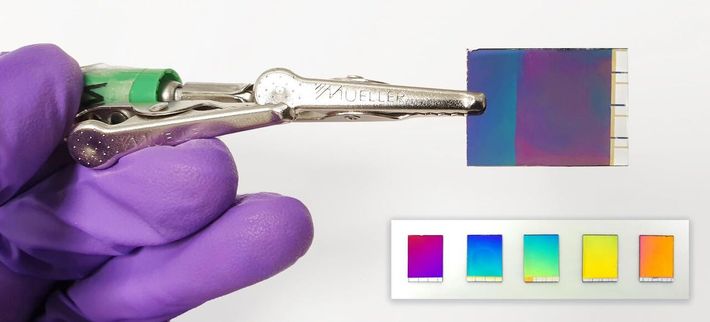 محققان سوئدی کاغذ الکترونیکی ابداع کرده‌اند که طیف رنگ‌ها را با کیفیت بهتر و درخشان به نمایش درمی‌آورد.