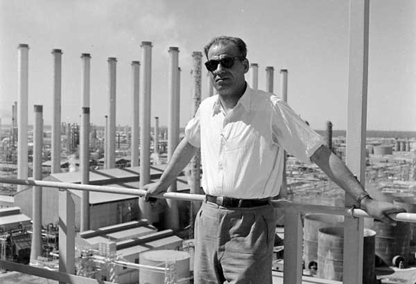 نماینده‌ای که در مجلس می‌خوابید! (+عکس)