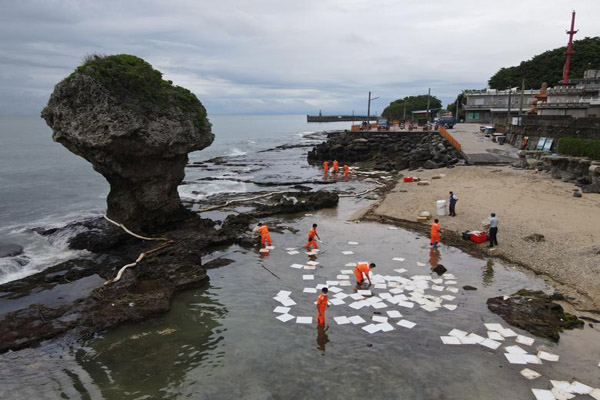 جنجال بر سر تخلیه اردوگاه بی خانمان ها (گزارش تصویری) جنجال بر سر تخلیه اردوگاه بی خانمان ها (گزارش تصویری)