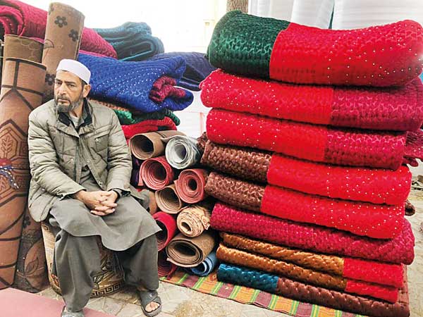 آمر صاحب دِ خانه شویم چای تیار است (+تصاویر)