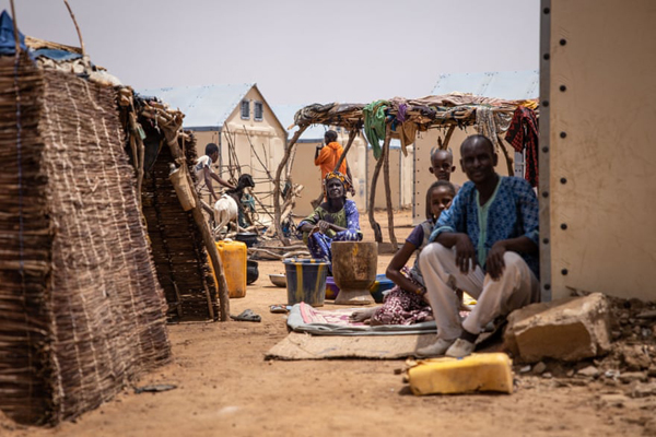 دستگیری دسته جمعی مهاجران غیرقانونی / گردبادی که خانه ها را خراب کرد (گزارش تصویری)