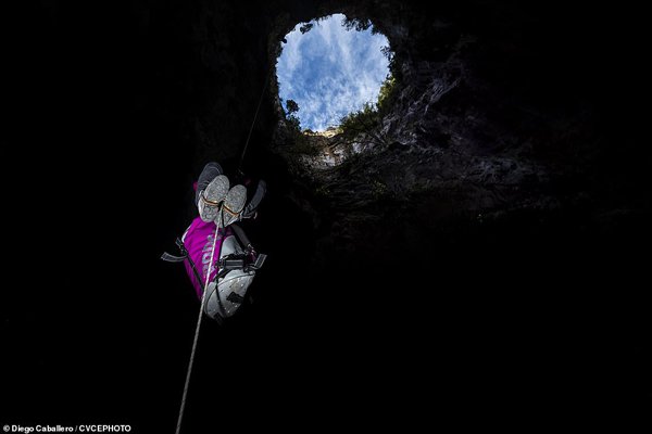 تصاویر خیره کننده و شگفت انگیز از مسابقه عکاسی از کوهنوردی (گزارش تصویری)