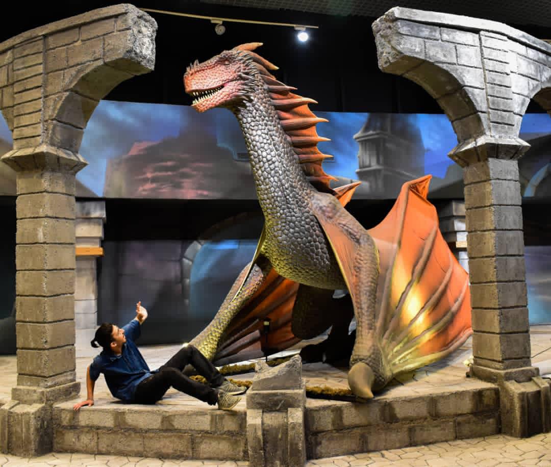 تم پارک سنتر کیشبزرگترین مجموعه تفریحی تم پارک در منطقه