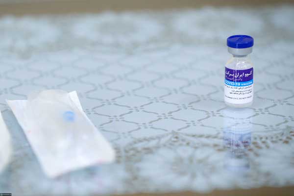 رهبر معظم انقلاب دز دوم واکسن ایرانی کرونا را دریافت کردند رهبر معظم انقلاب دز دوم واکسن ایرانی کرونا را دریافت کردند