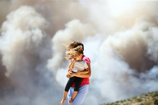 جهان، گرفتار آب و آتش (گزارش تصویری) جهان، گرفتار آب و آتش (گزارش تصویری)