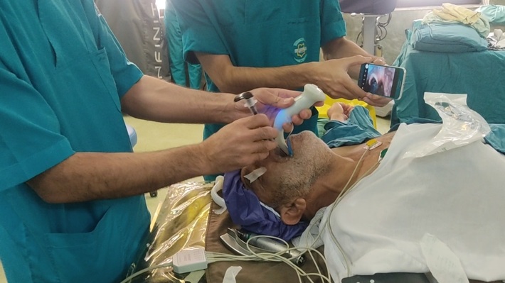 بازیابی مسیر تنفس مبتلایان به کرونا با ویدیولارنگوسکوپ ایرانی (+ویدیو)