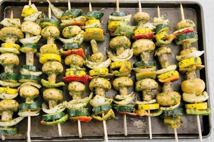 کباب سبزیجات با کمک دود و آتش