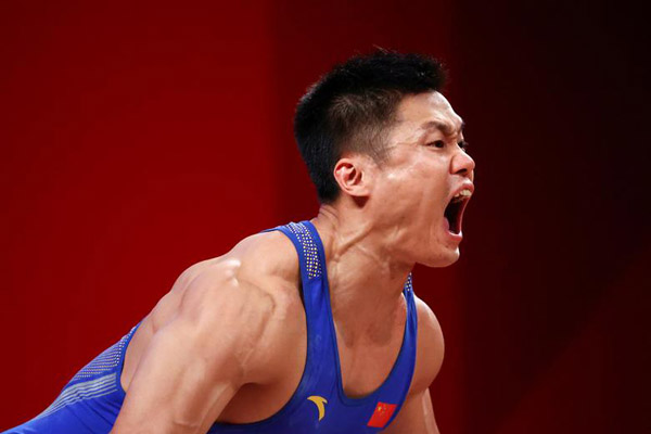 پرنده کوچک، به دنبال شکار عقاب / پلنگی که کرونا گرفت (تصاویر) پرنده کوچک، به دنبال شکار عقاب / پلنگی که کرونا گرفت (تصاویر)