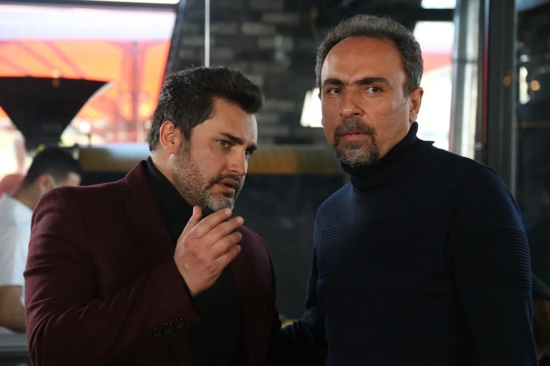 باران که می بارد از میان 200 قصه واقعی انتخاب و ساخته شد .