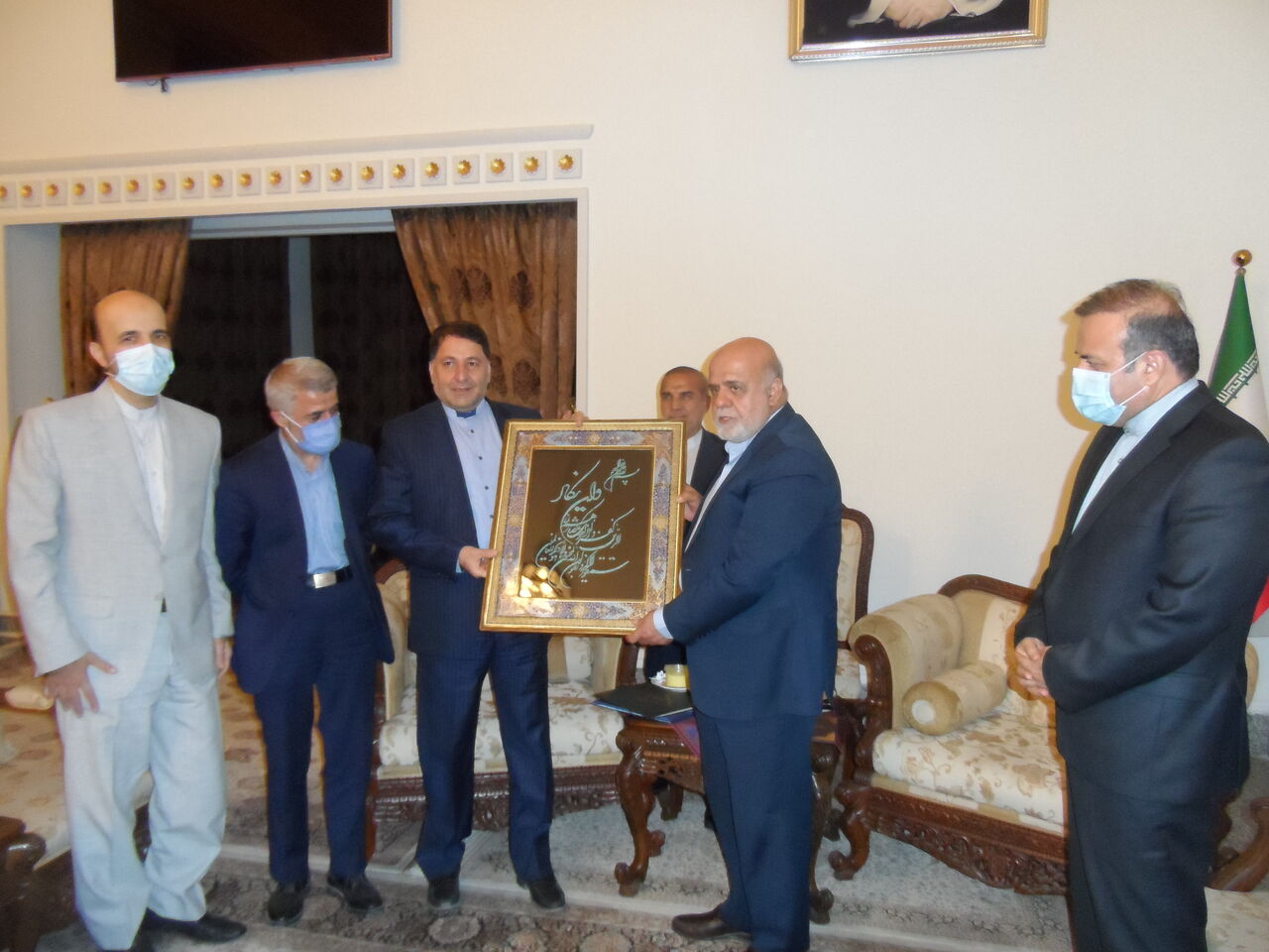 مراسم تودیع و معارفه معاونان سفارت ایران در بغداد برگزار شد +عکس