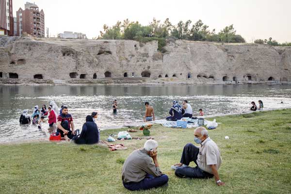 داستـان بی‌ آبی مردمان آبدیده