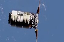 تحویل نخستین محموله پیتزا به فضانوردان ایستگاه فضایی + فیلم