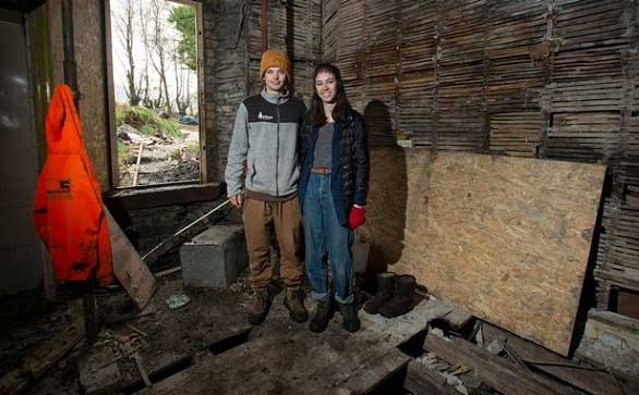 لهجه فروشنده، خریداران خانه را به اشتباه انداخت! (+تصاویر) لهجه فروشنده، خریداران خانه را به اشتباه انداخت! (+تصاویر)