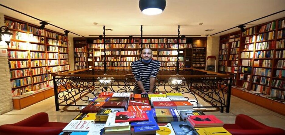 6 مورد از پر فروش ترین کتاب های شعر عاشقانه در سال 1400