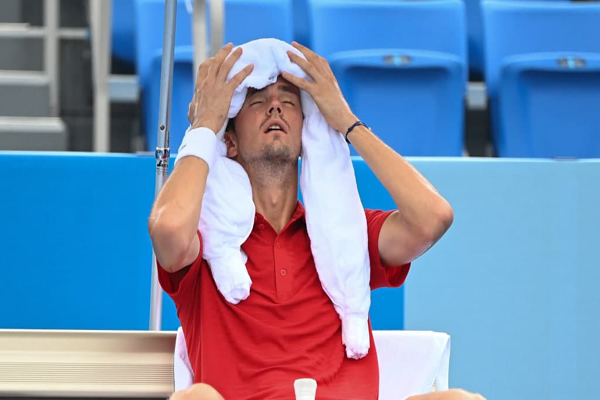 المپیک توکیو ؛ بلایی که گرمای ژاپن سر تنیسور مشهور آورد (تصاویر) المپیک توکیو ؛ بلایی که گرمای ژاپن سر تنیسور مشهور آورد (تصاویر)