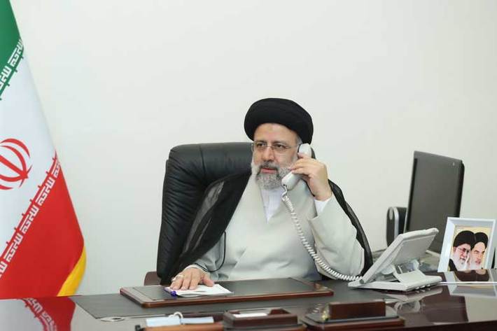 آیت الله رئیسی در تماس تلفنی رئیس جمهور فرانسه: نتیجه مذاکره باید لغو تحریم ها علیه ایران باشد