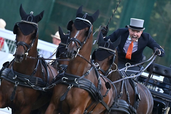 گاز اشک آور برای معترضان ضدواکسن (گزارش تصویری) گاز اشک آور برای معترضان ضدواکسن (گزارش تصویری)