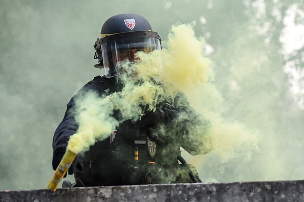 گاز اشک آور برای معترضان ضدواکسن (گزارش تصویری) گاز اشک آور برای معترضان ضدواکسن (گزارش تصویری)