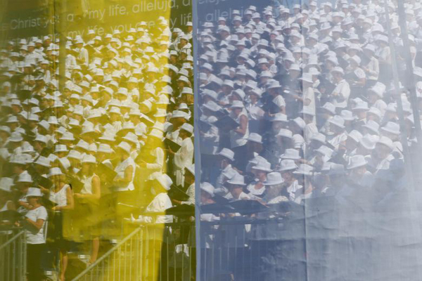 عبور از پل بامبو برای خروج از مدرسه / بریتانیا مهاجران را به عقب راند (گزارش تصویری)