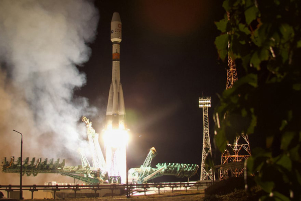 کشتار بی رحمانه و خونین 1500 دلفین (گزارش تصویری) کشتار بی رحمانه و خونین 1500 دلفین (گزارش تصویری)