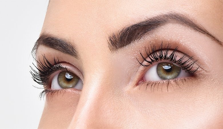 آموزش لیفت مژه در خانه و وسایل مورد نیاز