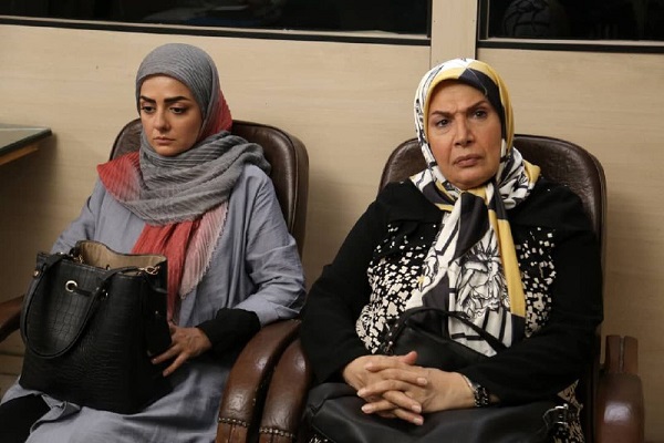 پایان تصویربرداری «در کنار پروانهها» تا دهم مهرماه (+عکس) پایان تصویربرداری «در کنار پروانهها» تا دهم مهرماه (+عکس)
