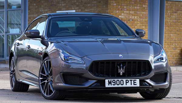 تجربه رانندگی با نیزه سه شاخ ایتالیایی (+عکس) تجربه رانندگی با نیزه سه شاخ ایتالیایی (+عکس)