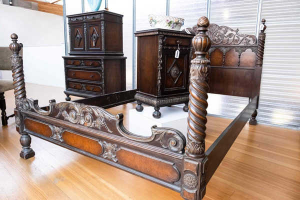 گانگستر تاریخی حراج شد! (گزارش تصویری) گانگستر تاریخی حراج شد! (گزارش تصویری)