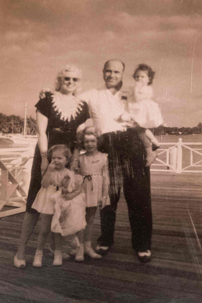 گانگستر تاریخی حراج شد! (گزارش تصویری) گانگستر تاریخی حراج شد! (گزارش تصویری)