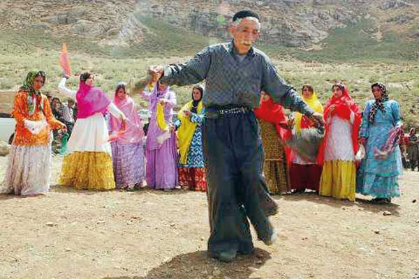 ای شاخ تر به رقص آ (+عکس)