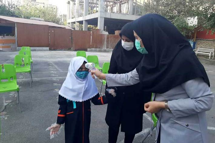 رییس تیم واکنش سریع کووید ۱۹ وزارت بهداشت تاکید کرد: ضرورت پایش کرونا در مدارس