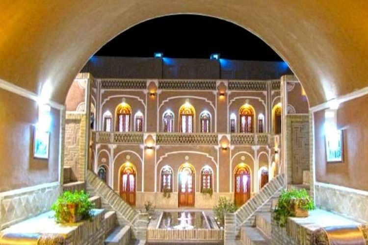 اقامتی با طعم تاریخ در بهترین کاروانسراهای ایران اقامتی با طعم تاریخ در بهترین کاروانسراهای ایران