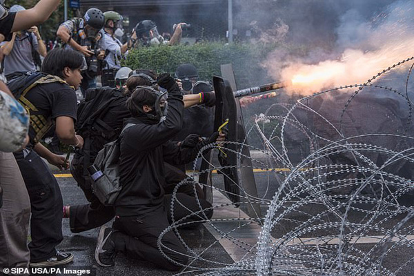 حمله رنگی! (تصاویر) حمله رنگی! (تصاویر)