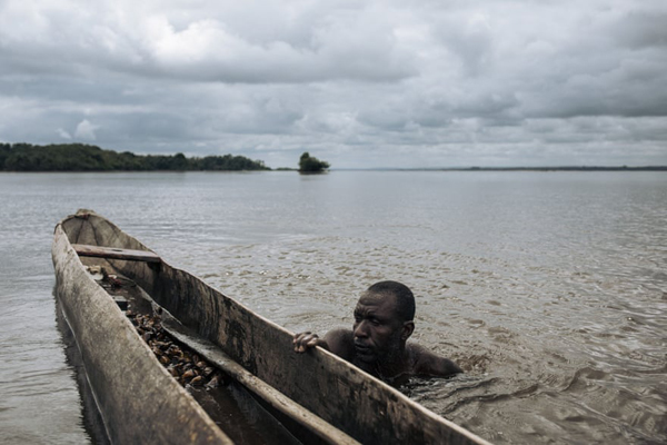جهان گرفتار فقر و جرم و حوادث طبیعی (گزارش تصویری) جهان گرفتار فقر و جرم و حوادث طبیعی (گزارش تصویری)