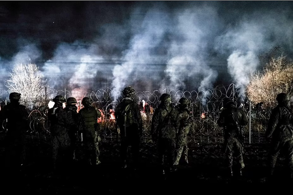 در مرز بلاروس و لهستان چه می گذرد؟ (تصاویر) در مرز بلاروس و لهستان چه می گذرد؟ (تصاویر)