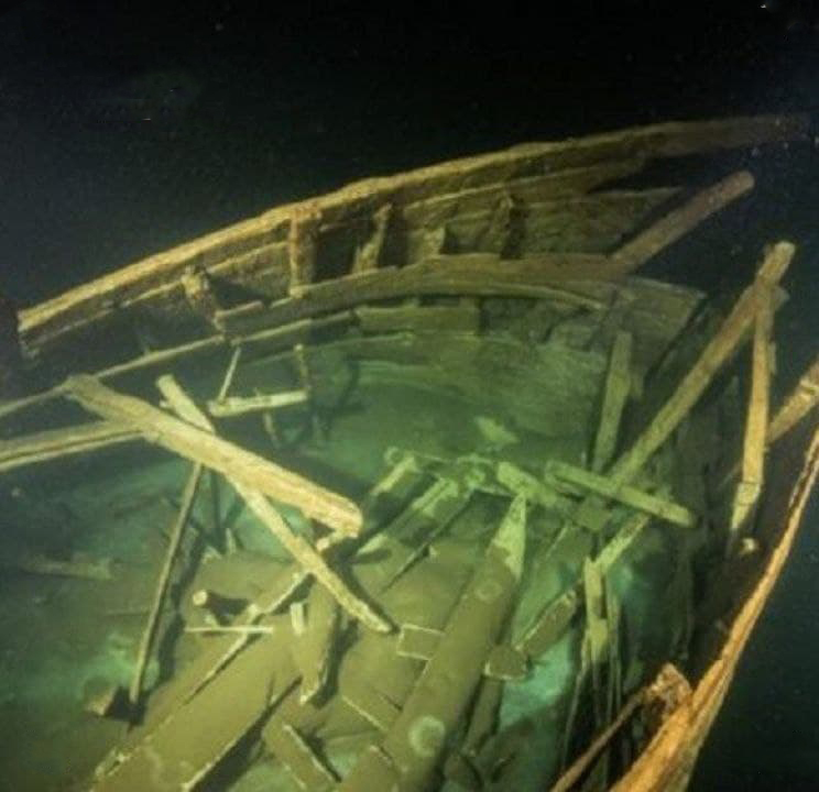 کشف بقایای یک فروند کشتی در شهرستان آستانه اشرفیه +عکس