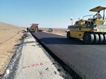 آغاز عملیات آسفالت محور روستایی کلاته شور به قراجه رباط سنخواست