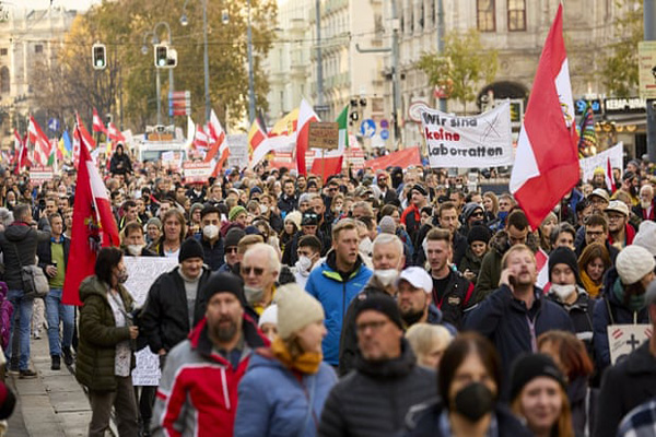 رژه مرگ / فیل در جاده (گزارش تصویری) رژه مرگ / فیل در جاده (گزارش تصویری)