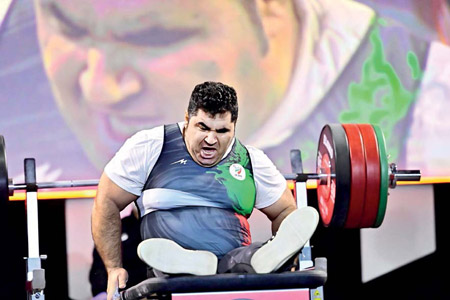 اشکهایش