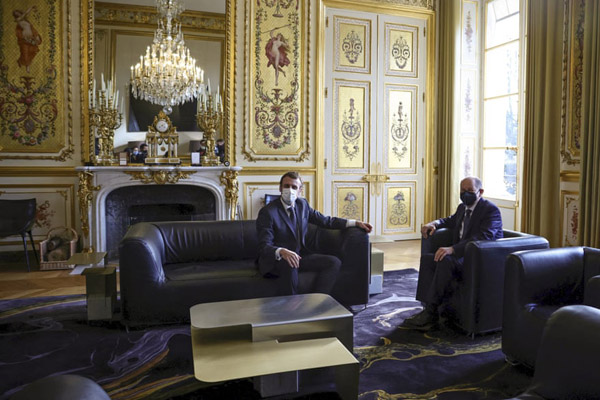 تعلیق لایحه جنجالی در هند / گردباد بر فراز شهر ابدی‌(گزارش تصویری)