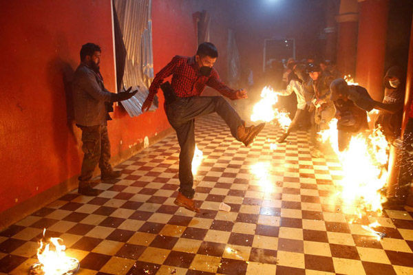 تعلیق لایحه جنجالی در هند / گردباد بر فراز شهر ابدی‌(گزارش تصویری)