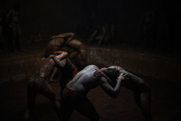 آتش 6 هزار هکتار جنگل را بلعید / رودخانه ای که خاکستر شد (گزارش تصویری)  آتش 6 هزار هکتار جنگل را بلعید / رودخانه ای که خاکستر شد (گزارش تصویری)