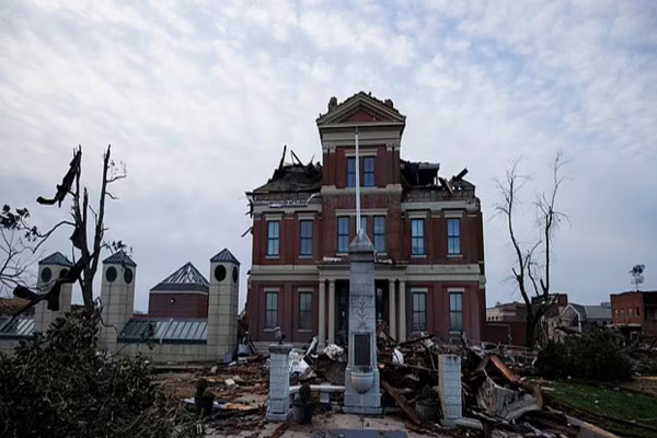 طولانی ترین طوفان تاریخ آمریکا جان 100 نفر را گرفت (گزارش تصویری) طولانی ترین طوفان تاریخ آمریکا جان 100 نفر را گرفت (گزارش تصویری)