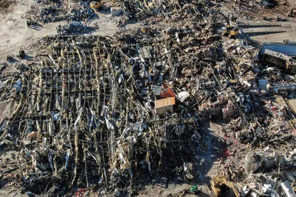 شهر به دست شورشیان افتاد / آوار روی آوار در کنتاکی آمریکا (گزارش تصویری)